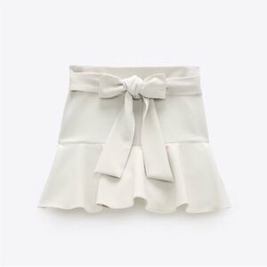 Zara Cream High-Waisted Skirt/Shorts
